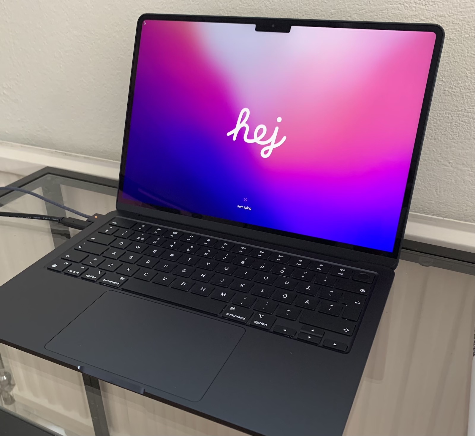 2022 Macbook air, midnight colour